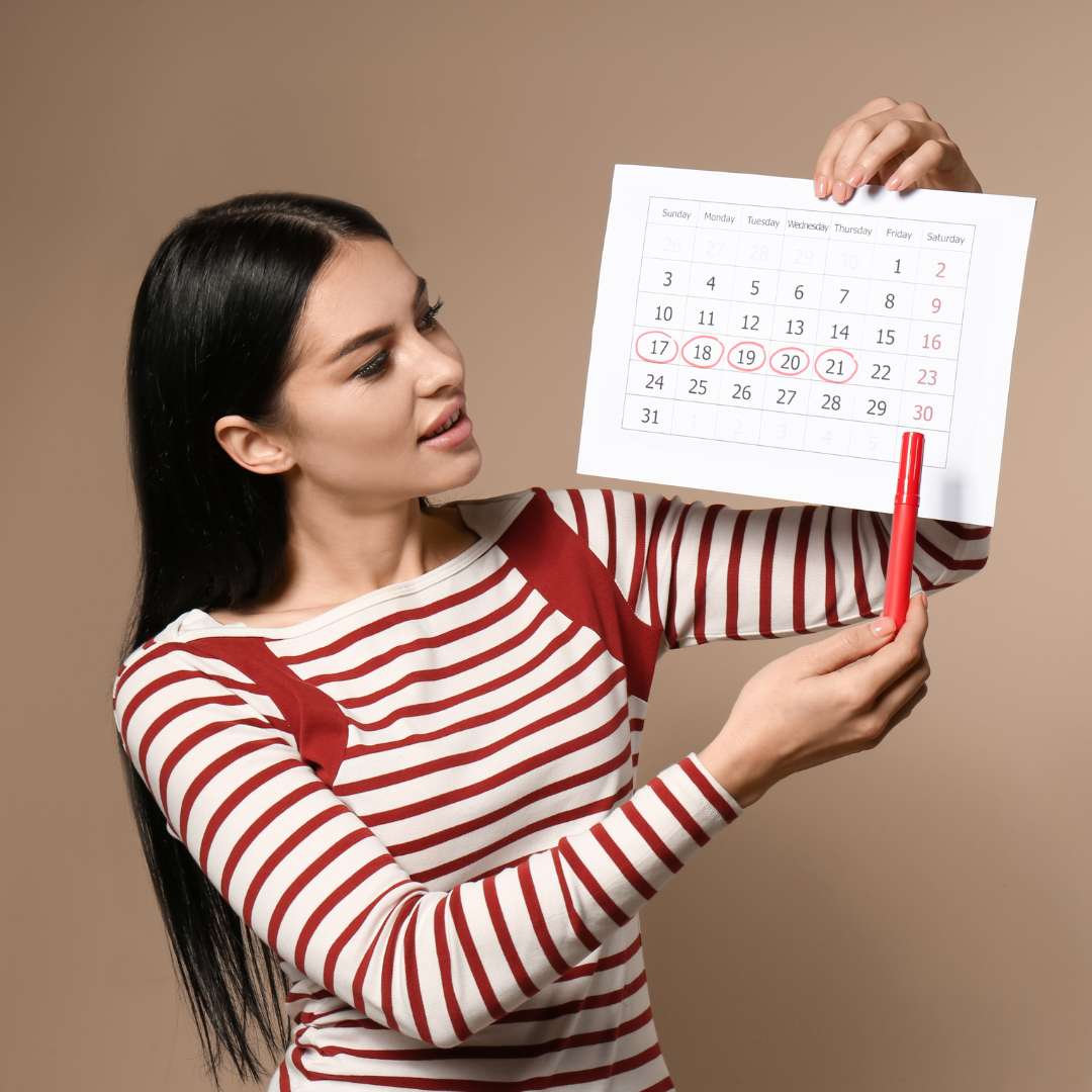 Length of Rehab at Virtue At The Pointe Oregon Woman Holding Calendar